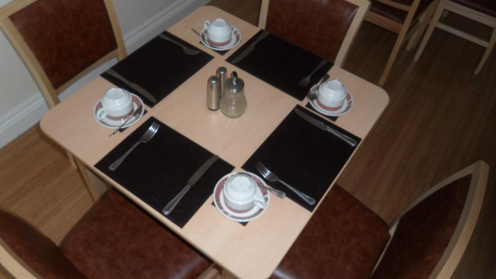 Montrose Guest House Romford Esterno foto